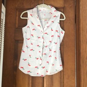Cherry fitted collared button down tank top.